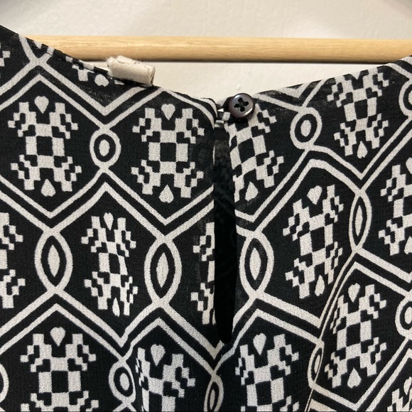 3/$30 Japna Midi Black/white patterned dress Size L - Picture 5 of 6